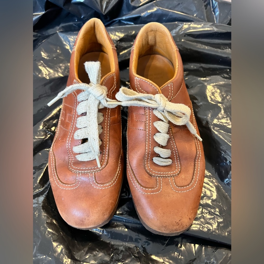 Used Herme’s Sneaker Size 37